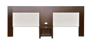 ราคาดี Walnut Solid Wood Headboard For Queen Beds With Power Hubs , Dark Color ออนไลน์