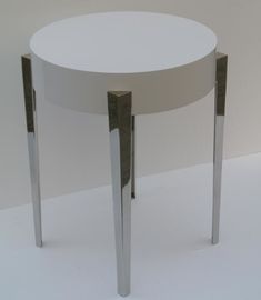 ราคาดี Wooden Top Round Metal Side Table For Coffee Shop , Wood Top End Tables ออนไลน์